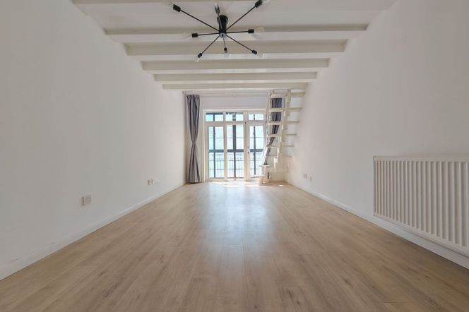 3BR Apartment in Jing'an with Green View (L2/L7/L14)
