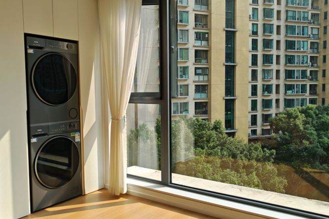 3BR Apartment near Zhongshan Park with Floor-to-Ceiling Windows (L2/L3/L4)