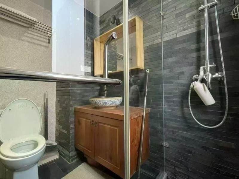 Housing image — Bathroom