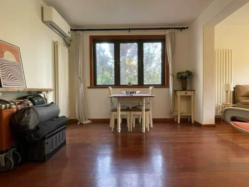 Housing image — Living Room