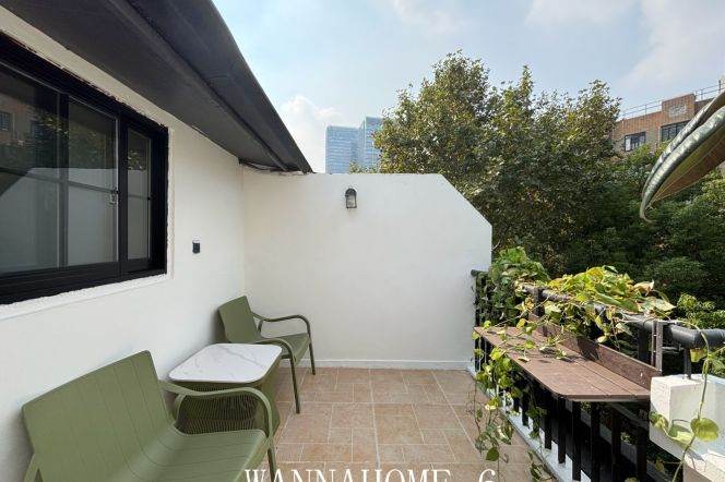 3BR Lane House near South Shaanxi Rd Metro with Terrace (L1/L10/L12)