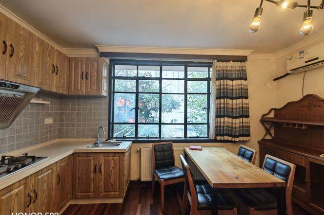 1BR Lane House near Nanjing Xi Lu with Green View (L2/L12/L13)