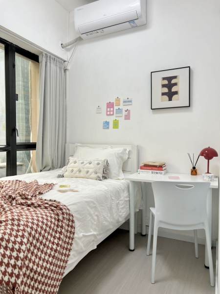 Housing image — Bedroom