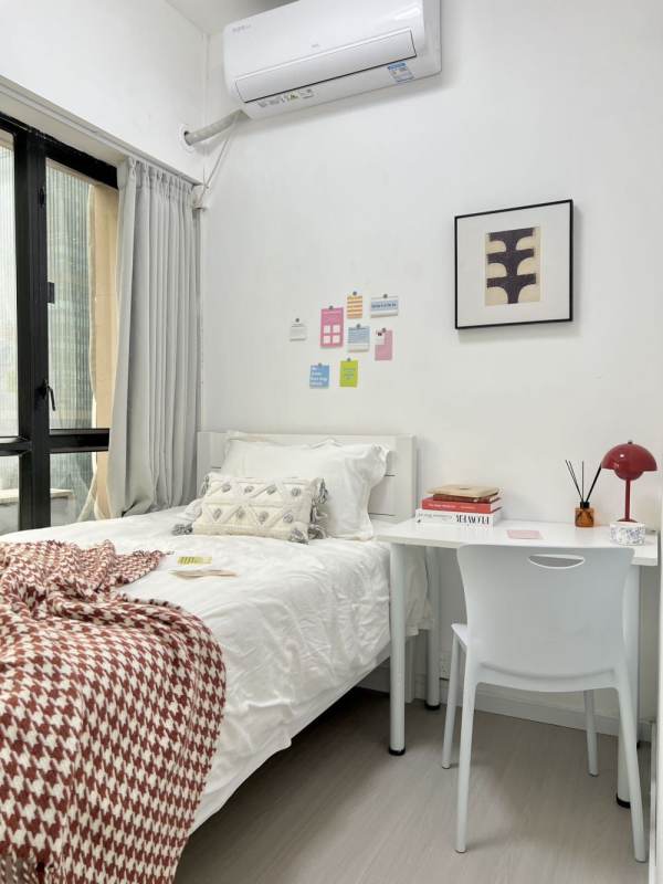 Housing image — Bedroom