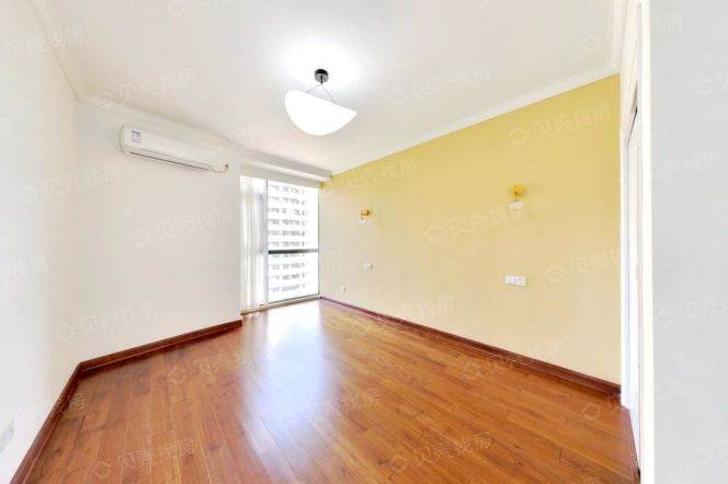 High-Floor Spacious 2BR Apartment near Yili Rd Metro with Floor-to-Ceiling Windows