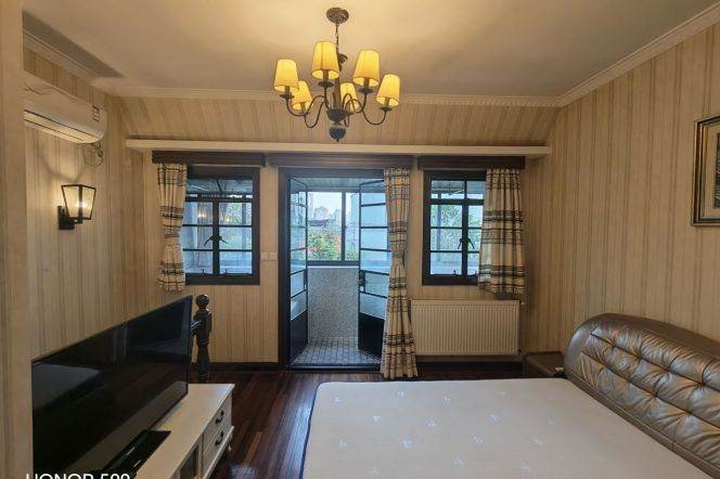 1BR Lane House near Nanjing Xi Lu with Green View (L2/L12/L13)