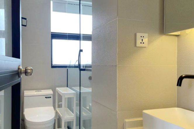 1BR Apartment in Jing'an (L14)