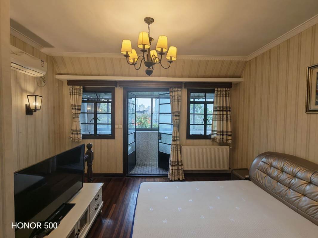 Housing image — Bedroom