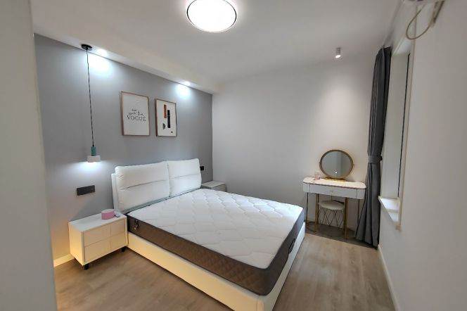 3BR Apartment near People's Square