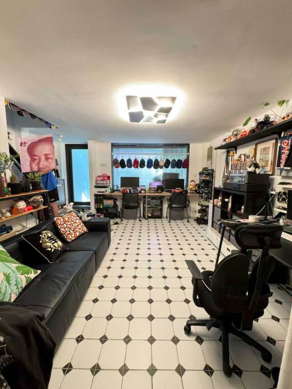 Housing image — Living Room