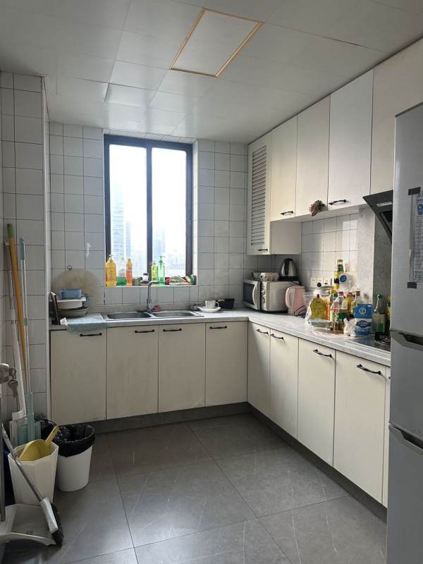 Housing image — Kitchen