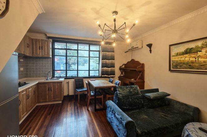 1BR Lane House near Nanjing Xi Lu with Green View (L2/L12/L13)