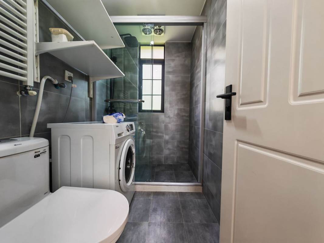 Housing image — Bathroom