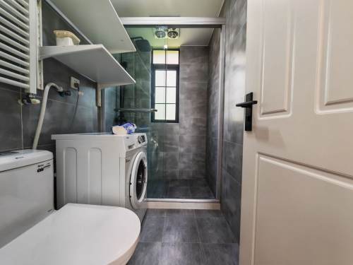 Housing image — Bathroom