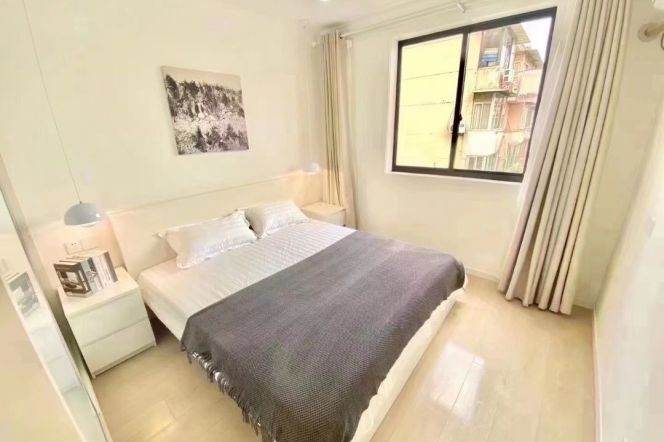 1BR Apartment in Xujiahui