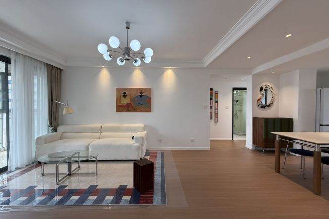3BR Apartment near West Yan'An Rd Metro