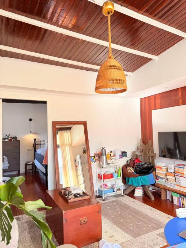 Housing image — Living Room