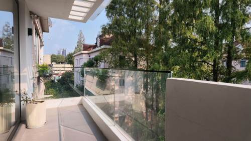 Housing image — Balcony
