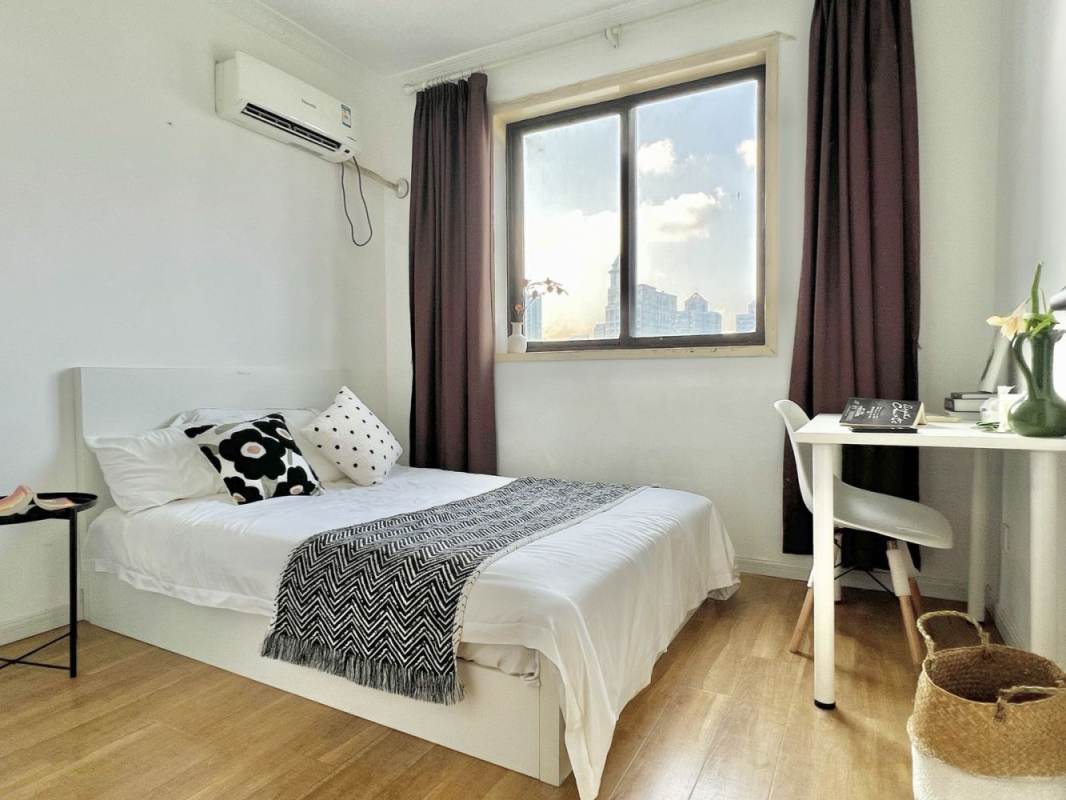 Housing image — Bedroom