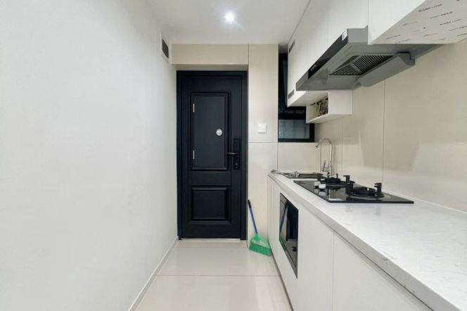1BR Apartment in Jing'an with Green View (L7)