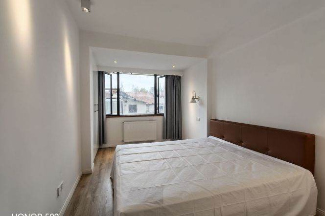 Spacious 2BR Apartment in Old Xuhui (L2/L7/L14)