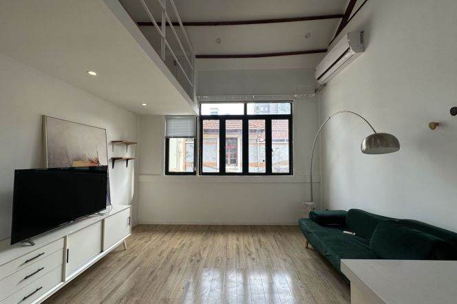 Spacious 1BR Lane House near Nanjing Xi Lu