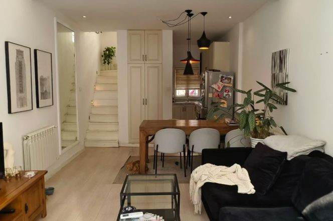 Spacious 2BR Heritage Apartment in Old Xuhui with Private Garden