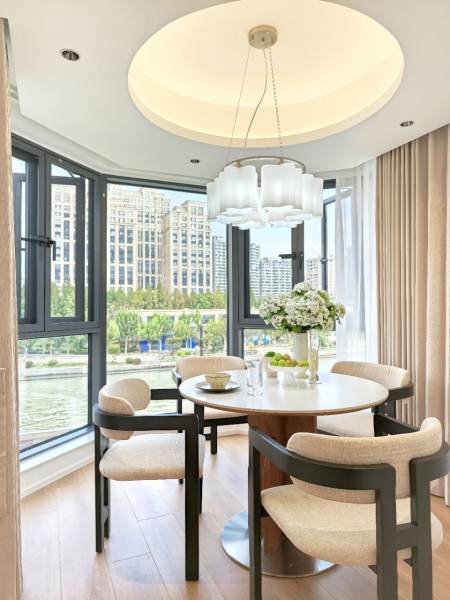 Housing image — Dining Area