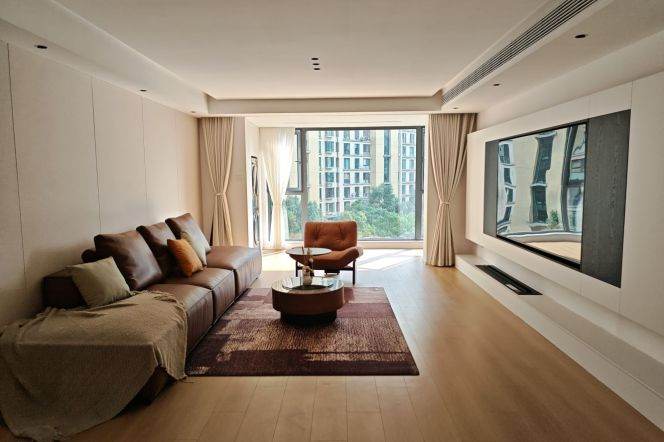 3BR Apartment near Zhongshan Park with Floor-to-Ceiling Windows (L2/L3/L4)