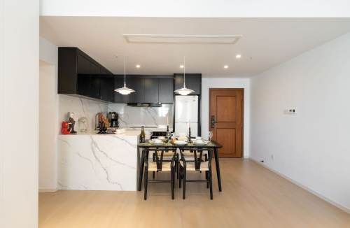 Housing image — Dining Area