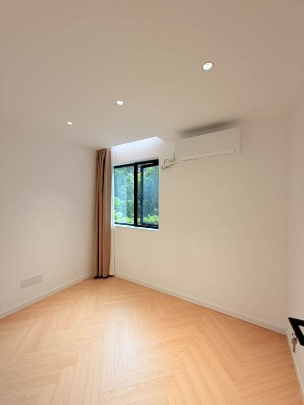 Housing image — Bedroom