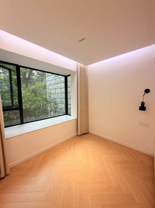 Housing image — Bedroom