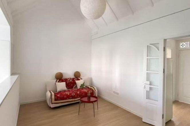 1BR Lane House in Old Xuhui (L7/L9)