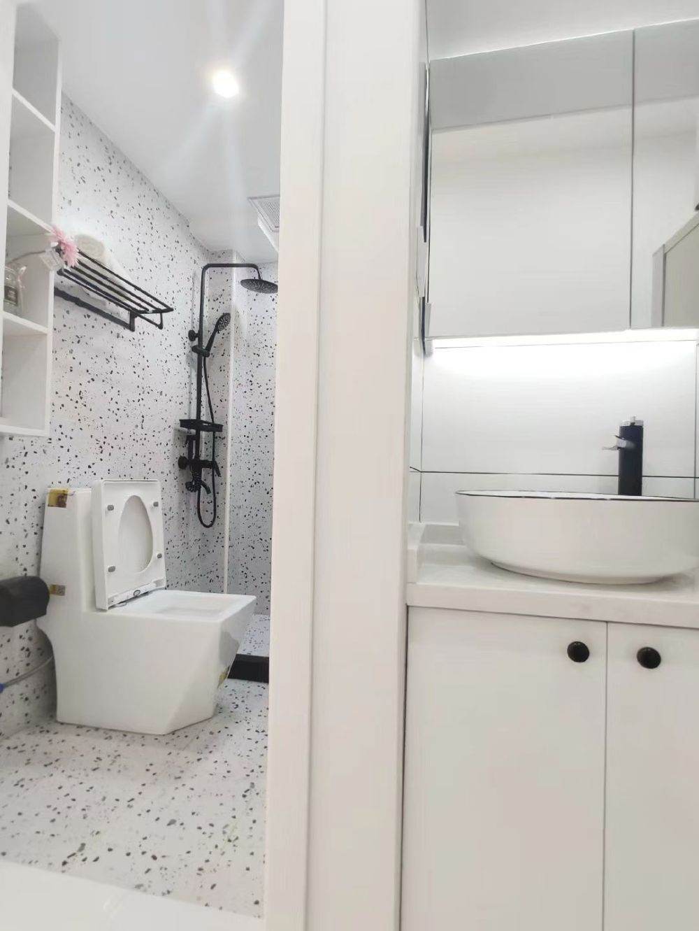 Housing image — Bathroom