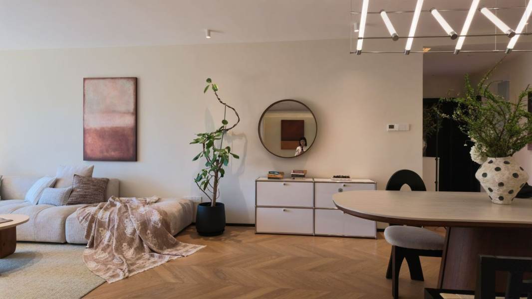 Housing image — Living Room