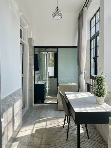 Housing image — Balcony