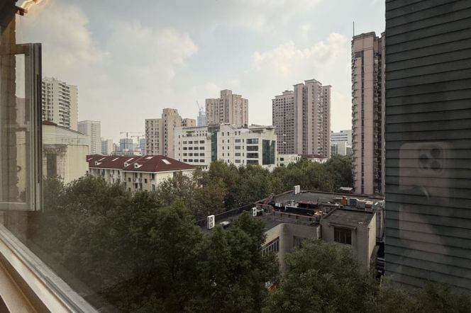Spacious 3BR Apartment in Xujiahui