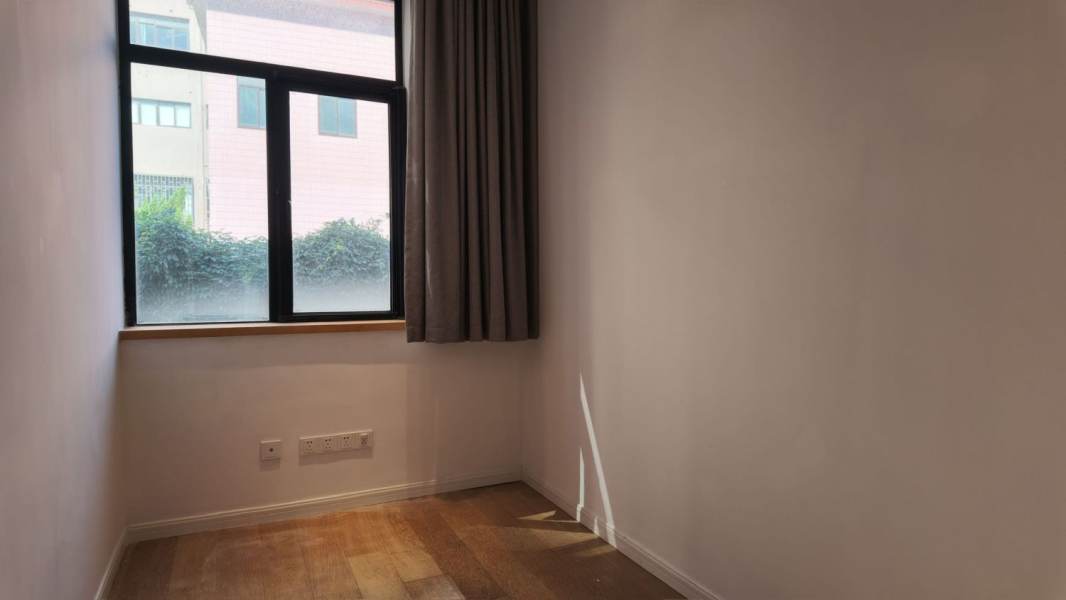 Housing image — Bedroom