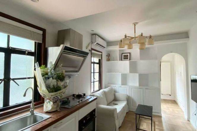 2BR Lane House in Old Xuhui