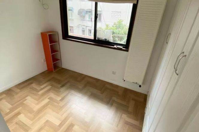 2BR Lane House in Old Xuhui