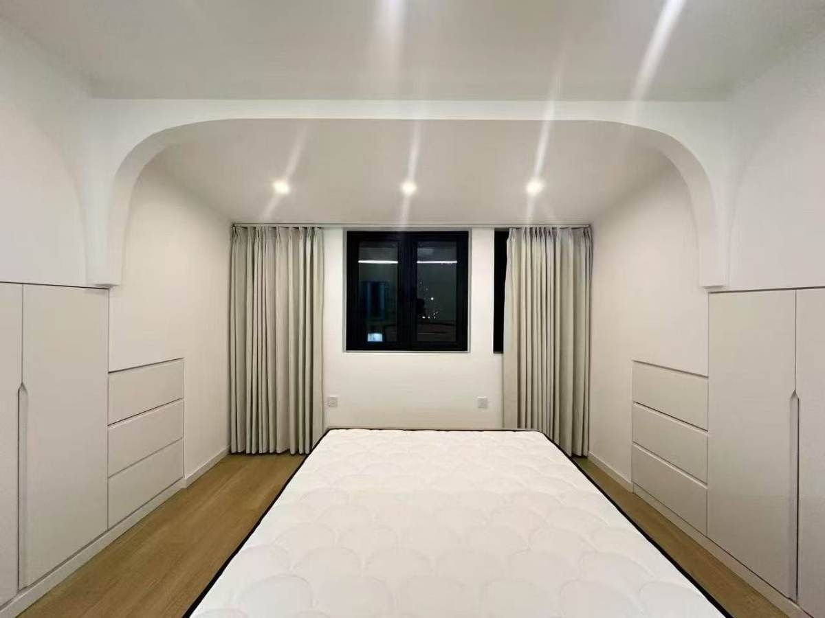 Housing image — Bedroom