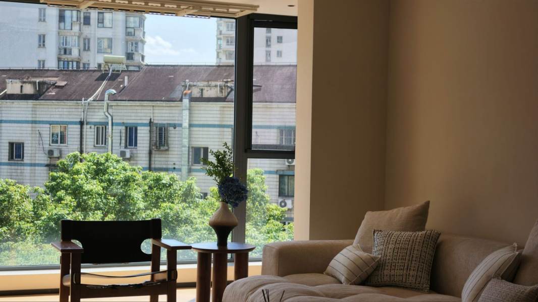Housing image — Living Room