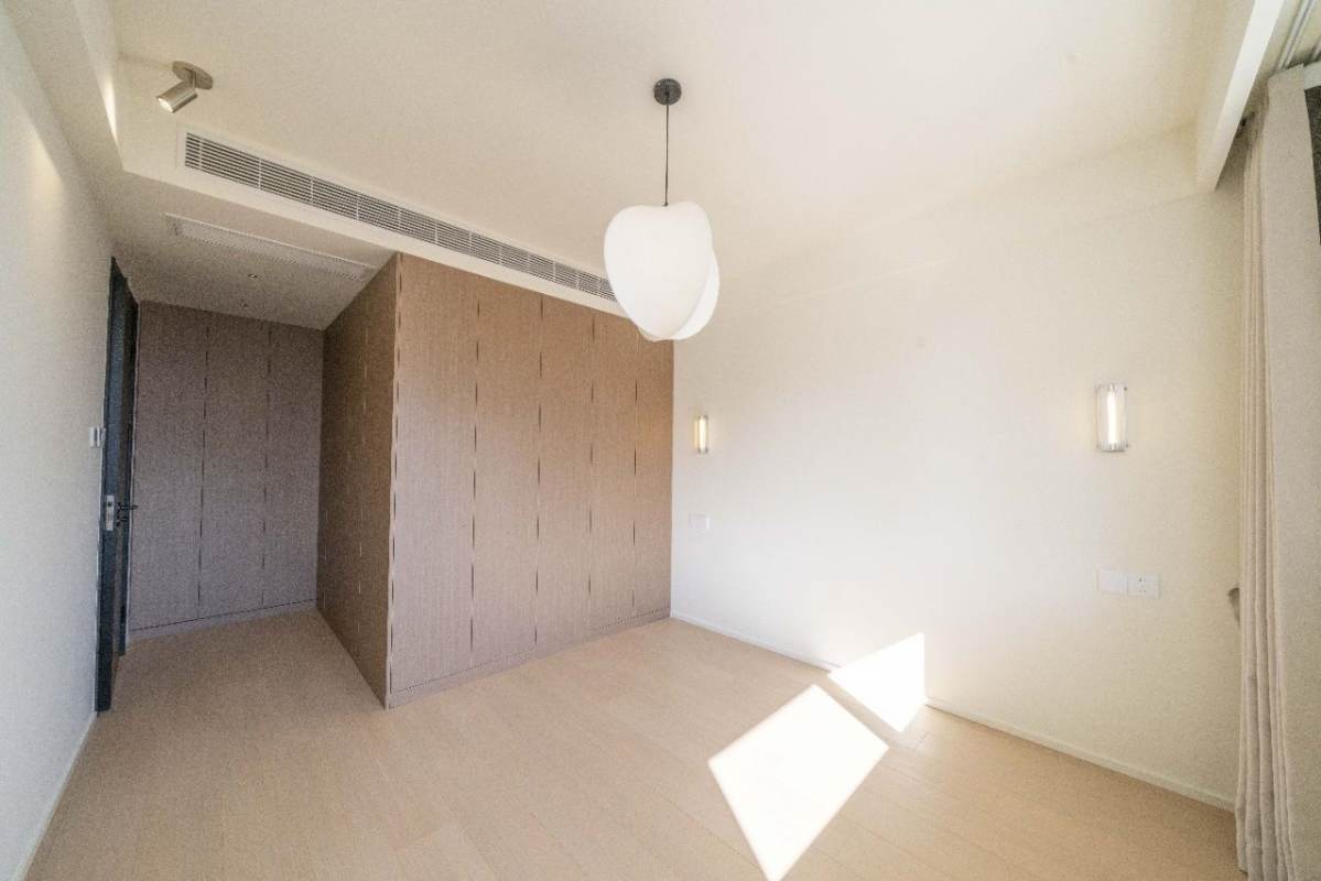 Housing image — Bedroom