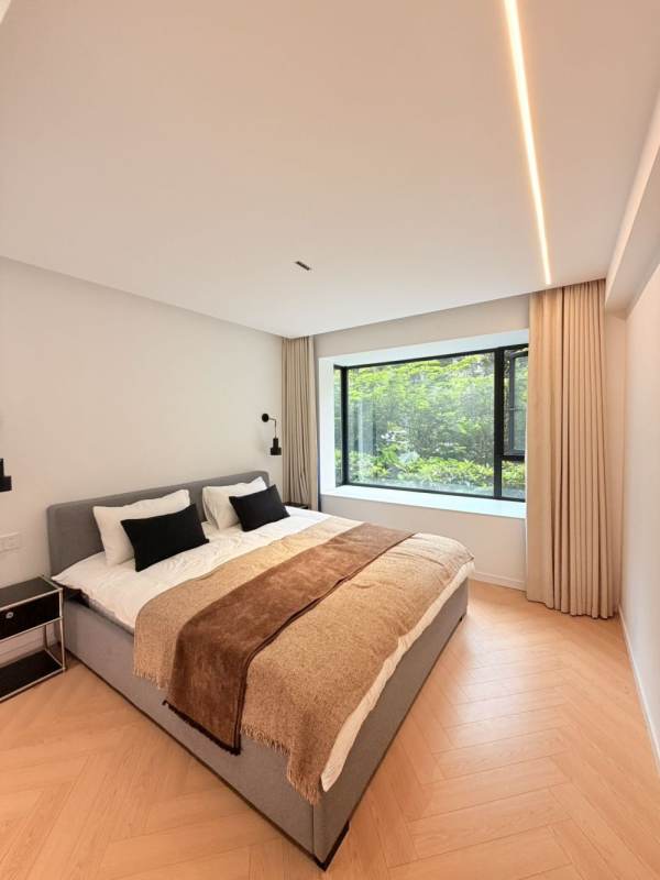 Housing image — Bedroom