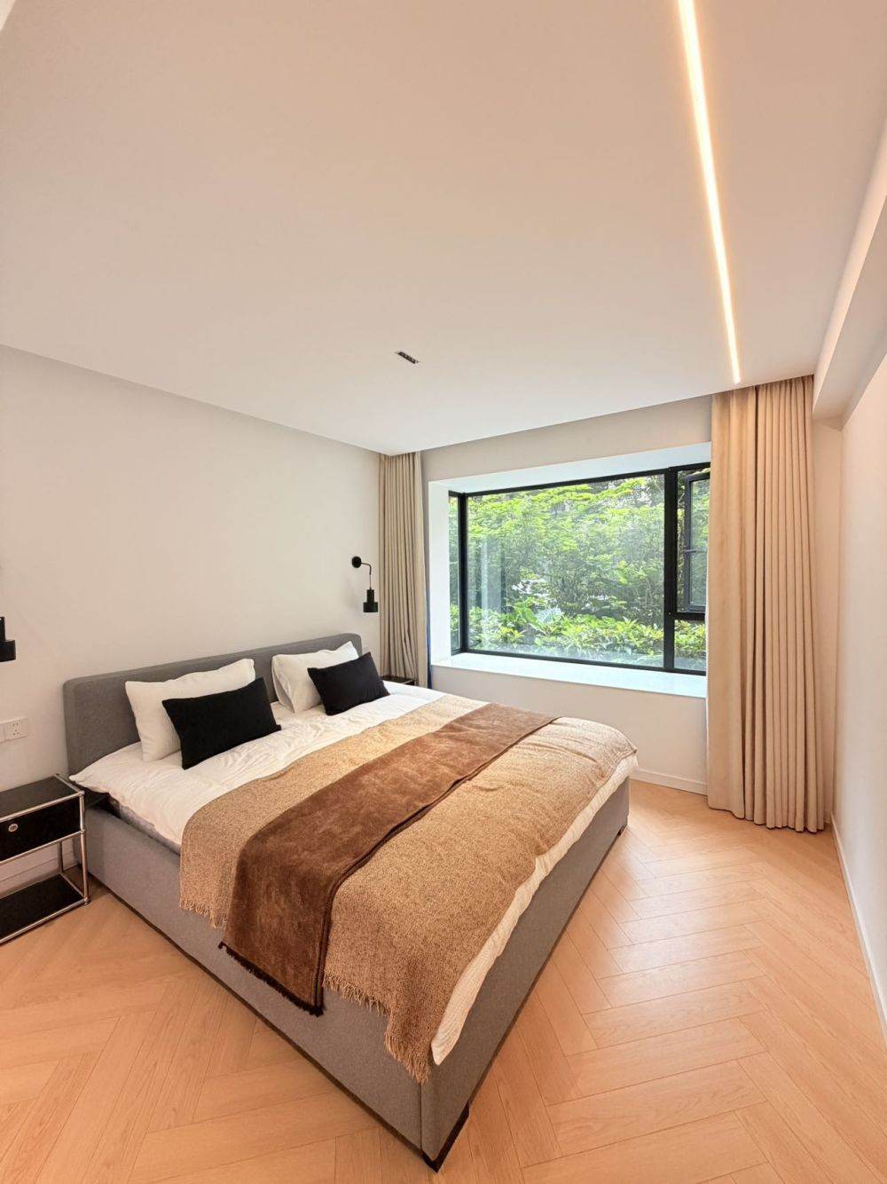 Housing image — Bedroom