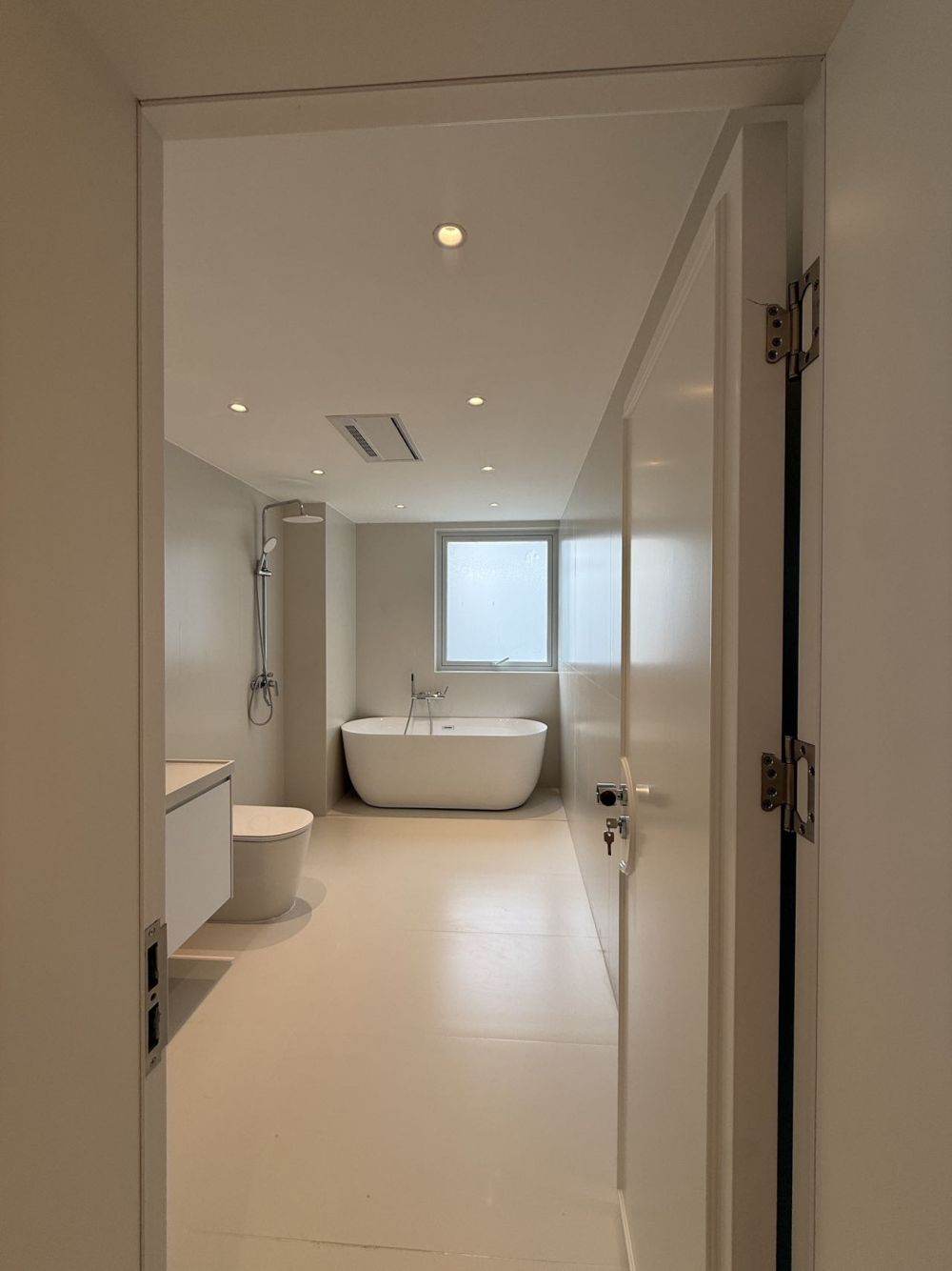 Housing image — Bathroom