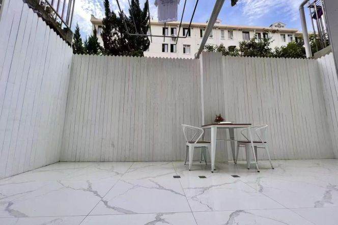 1BR Apartment near Hongqiao Rd Metro with Terrace (L3/L4/L10)