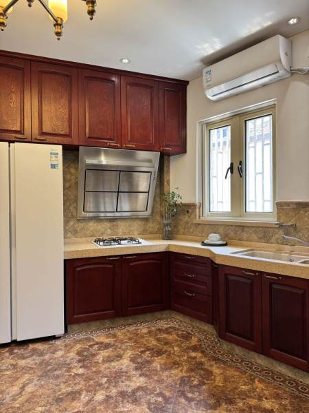 Housing image — Kitchen