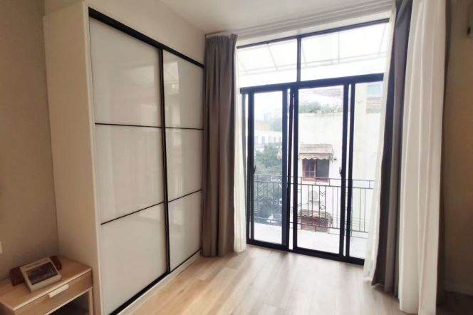 1BR Apartment in Jing'an