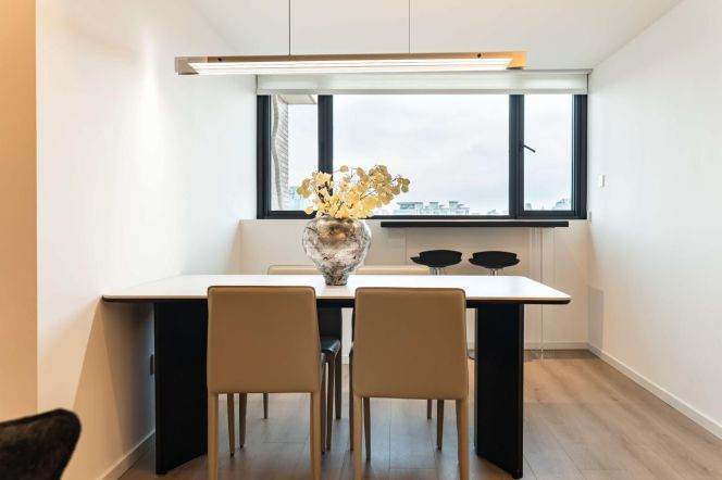 High-Floor 3BR Apartment near Caoyang Road Metro